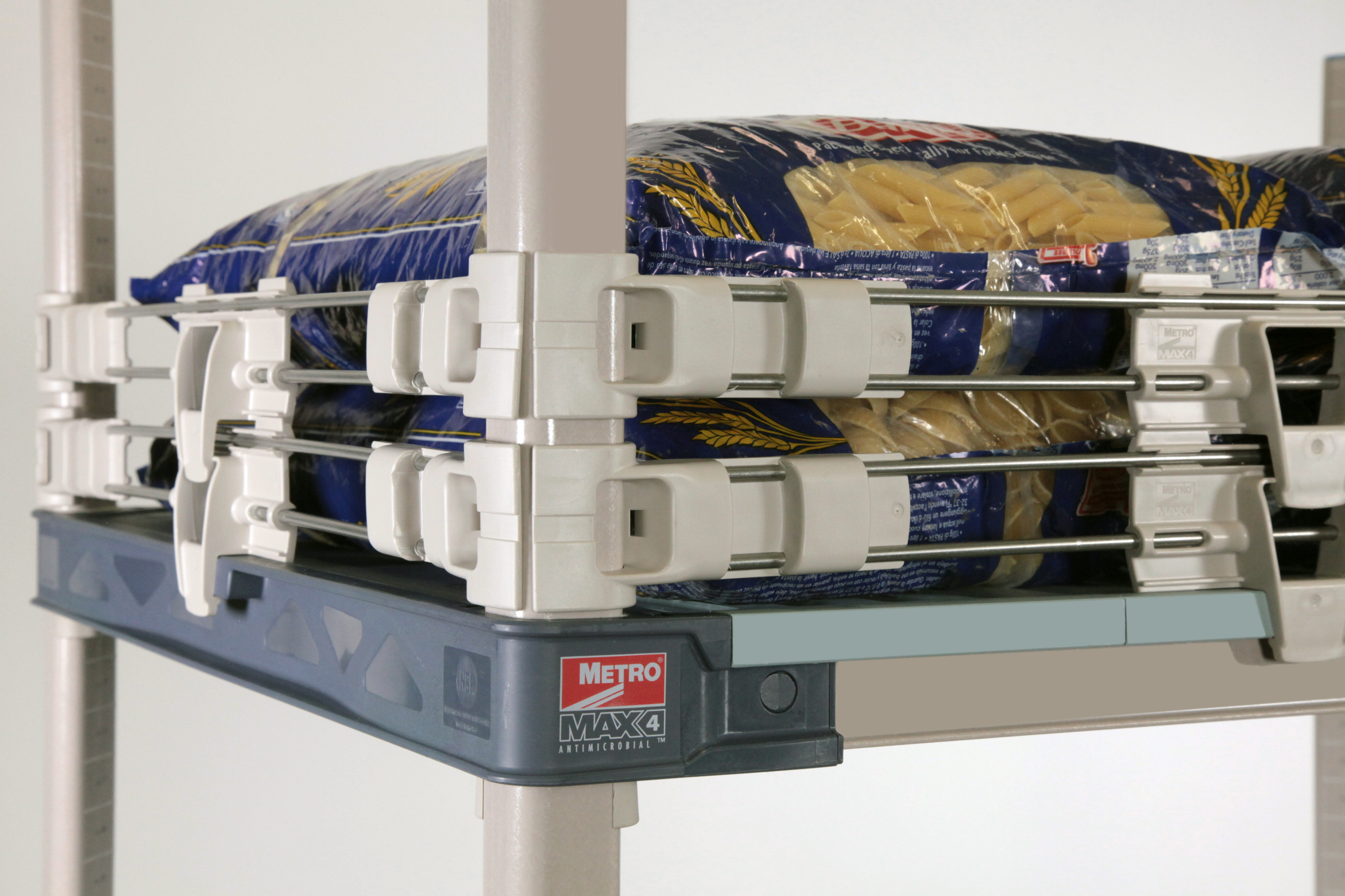 MetroMax 4 all-plastic shelving 